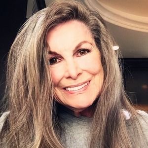 Meet your Posher, Regina